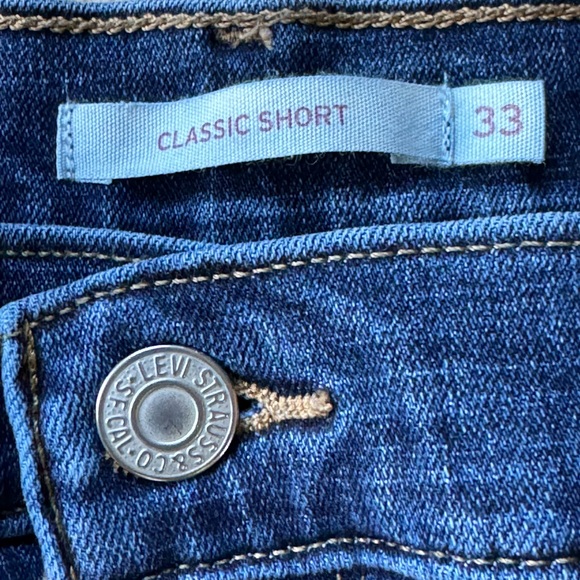 Levi Strauss &‎ Co Denim Classic Jean Shorts Med Wash Women’s Size W33. - Picture 2 of 6